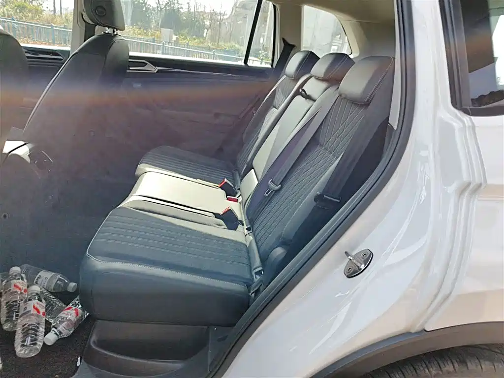 Volkswagen Tiguan L 2022 330TSI Automatic 2WD Comfort Edition фото 13
