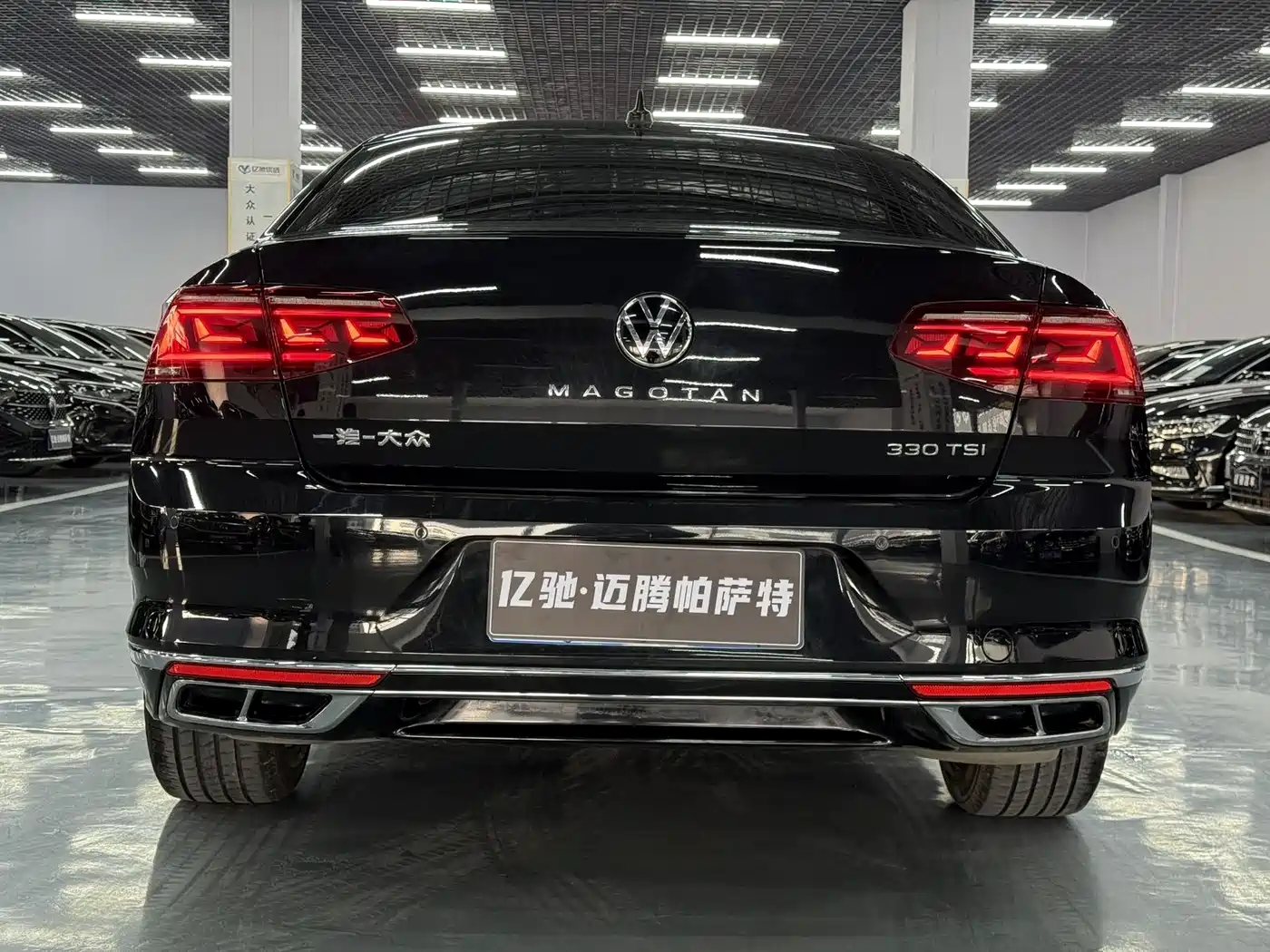 Volkswagen Magotan 2023 Model 2 Million Commemorative Edition 330TSI DSG Luxury фото 5
