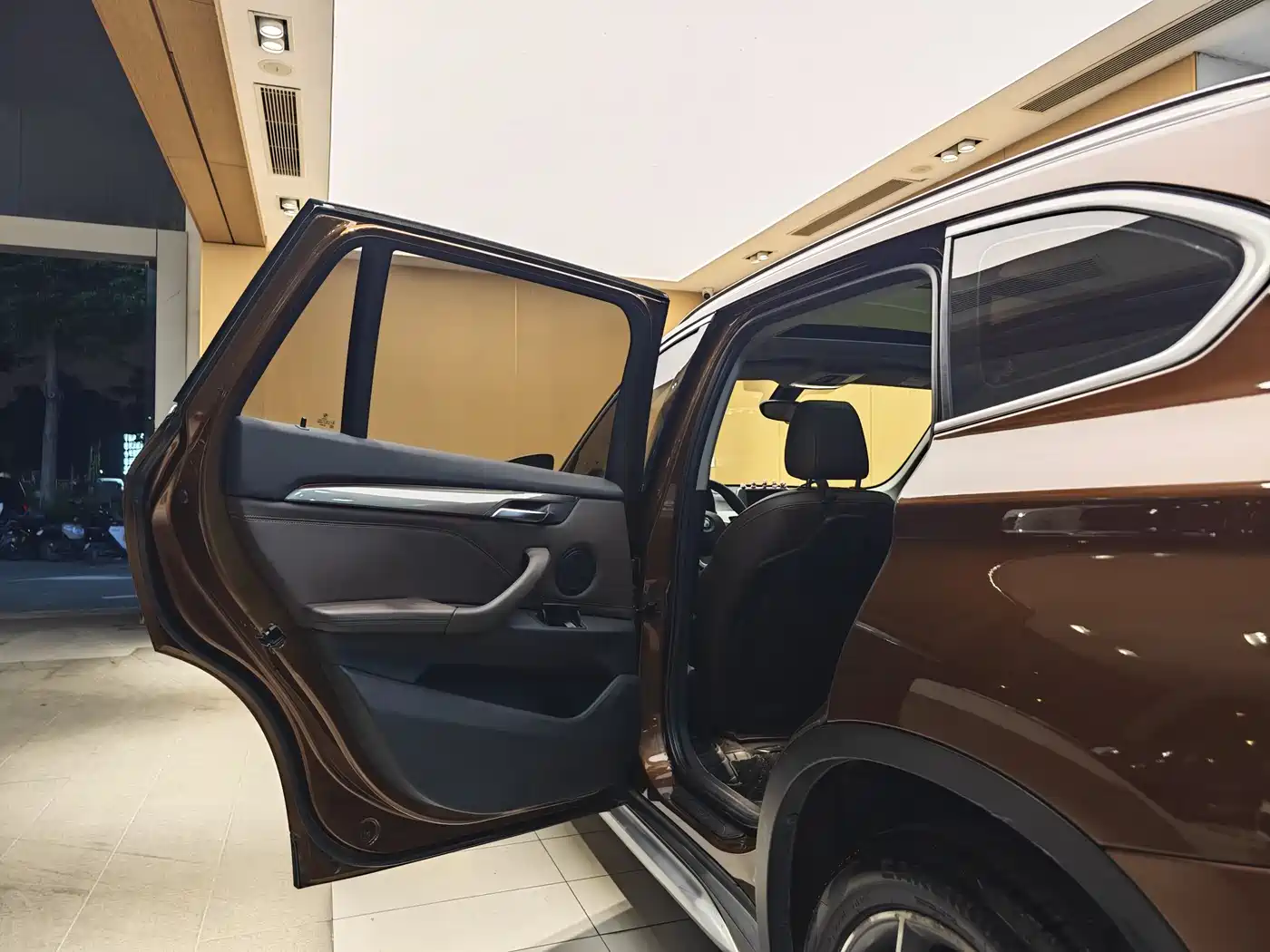 BMW X1 2016 sDrive18Li Luxury Model фото 21