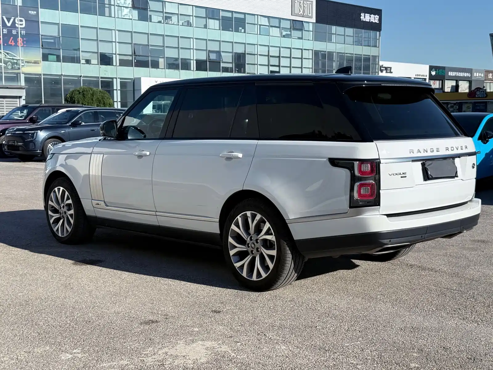 Фото 24 - Land Rover Range Rover