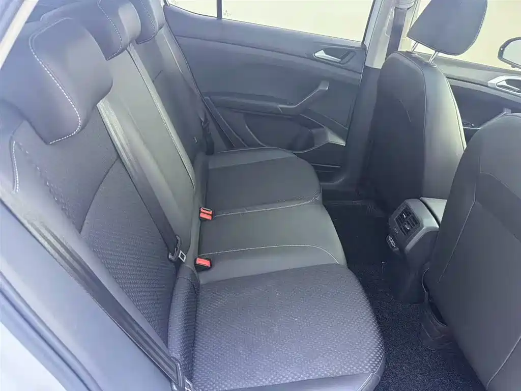 Volkswagen Tanying 2021 1.5L Automatic Smart Connect Edition фото 12