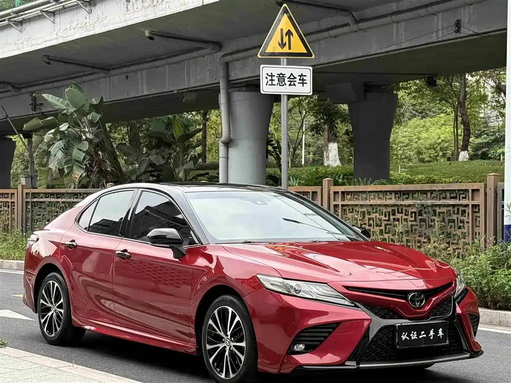 Toyota Camry 2018 2.5S Trend Edition фото 11