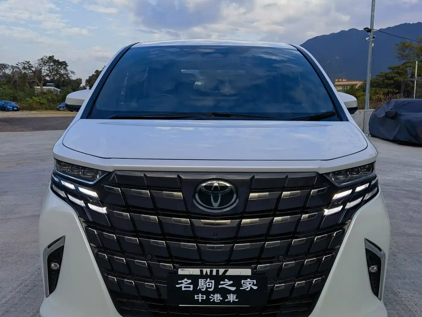 Toyota Alphard 2025 Hybrid 2.5L Prestige Gold Edition