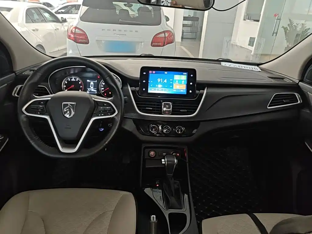 Baojun 730 2022 2021 1.5T CVT Fashion 7-Seater