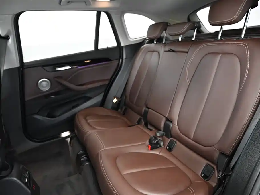 BMW X1 2022 sDrive25Li Leading фото 12