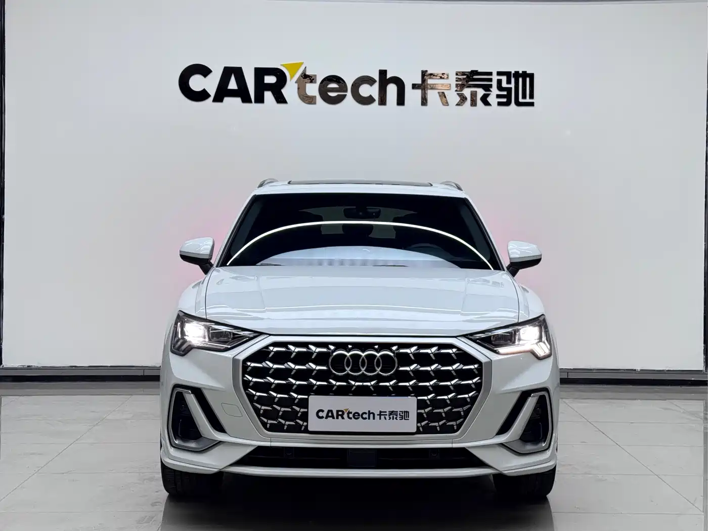 Audi Q3 2024 35 TFSI Fashion Sport фото 2