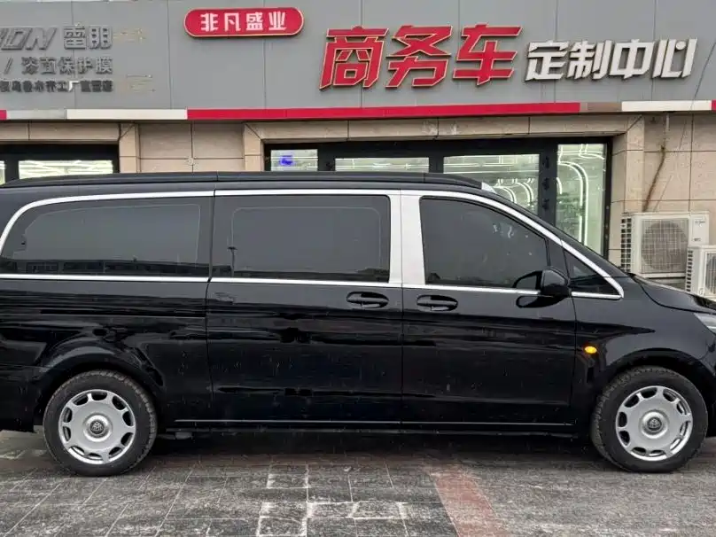 Mercedes-Benz Vito 2018 2.0T Elite Edition 7-Seater China V фото 4