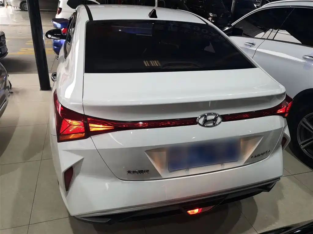 Hyundai Verna 2020 1.4L CVT TOP Elite Edition фото 6