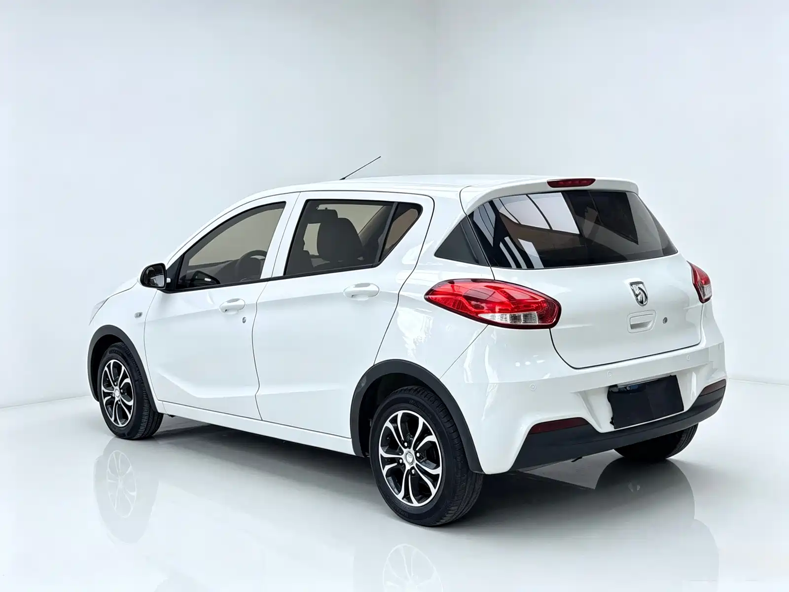 Фото 11 - Baojun 310