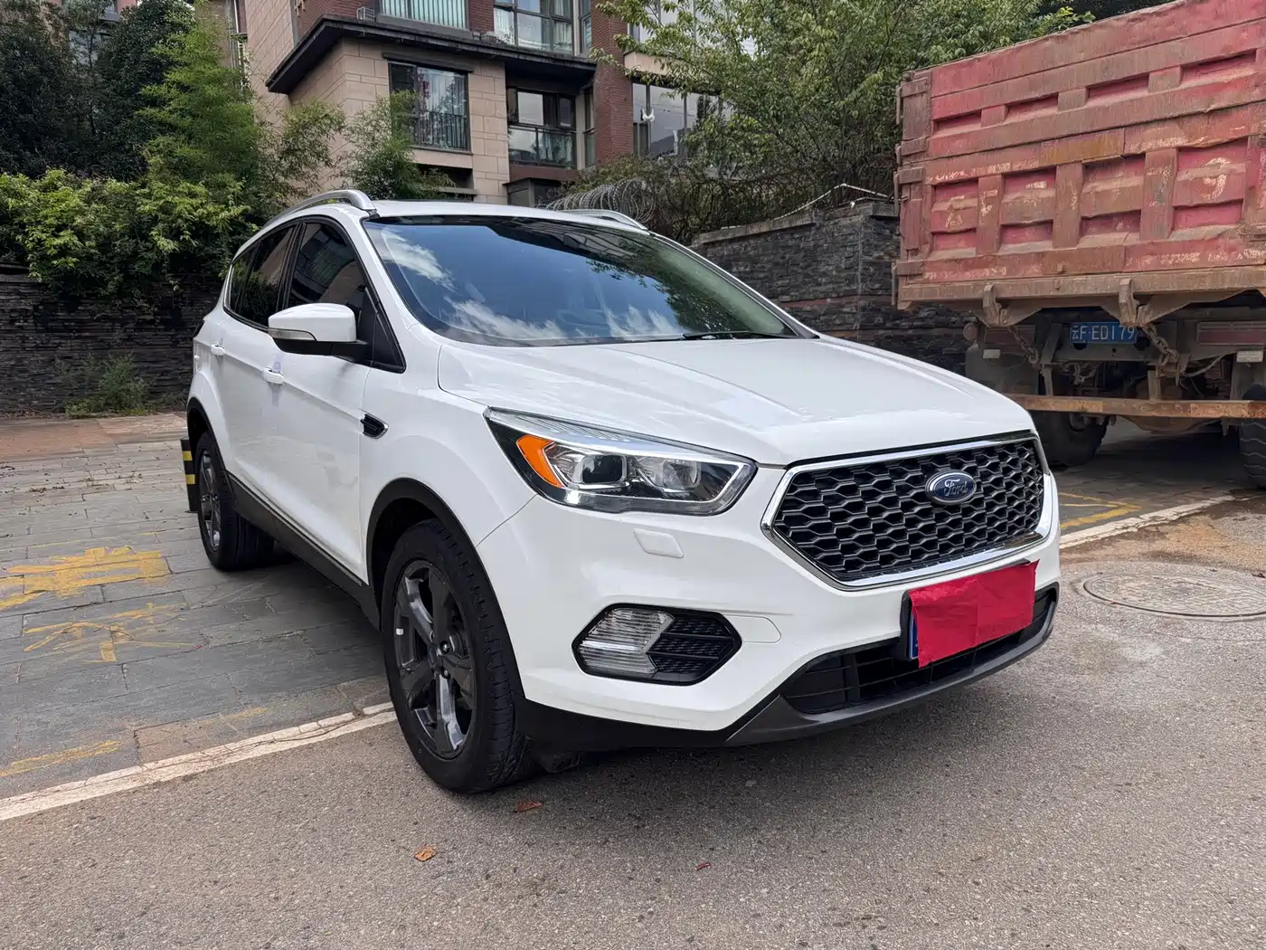 Ford Kuga 2019 2019 EcoBoost 180 FWD Luxury Edition China V
