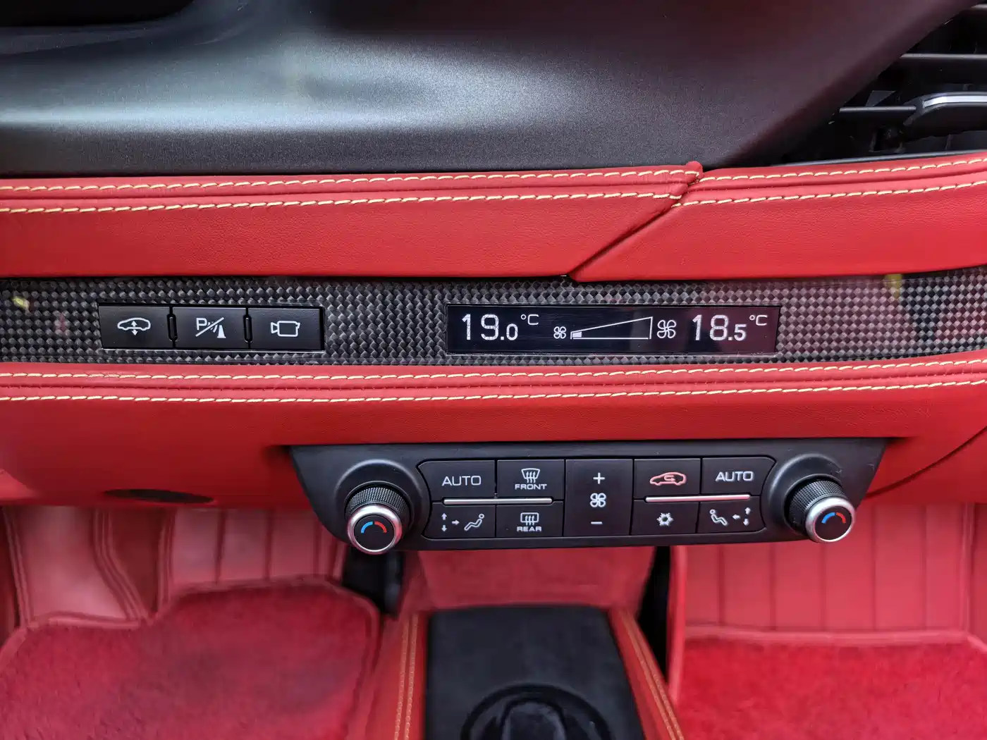 Ferrari F8 2021 2020 Spider 3.9T V8