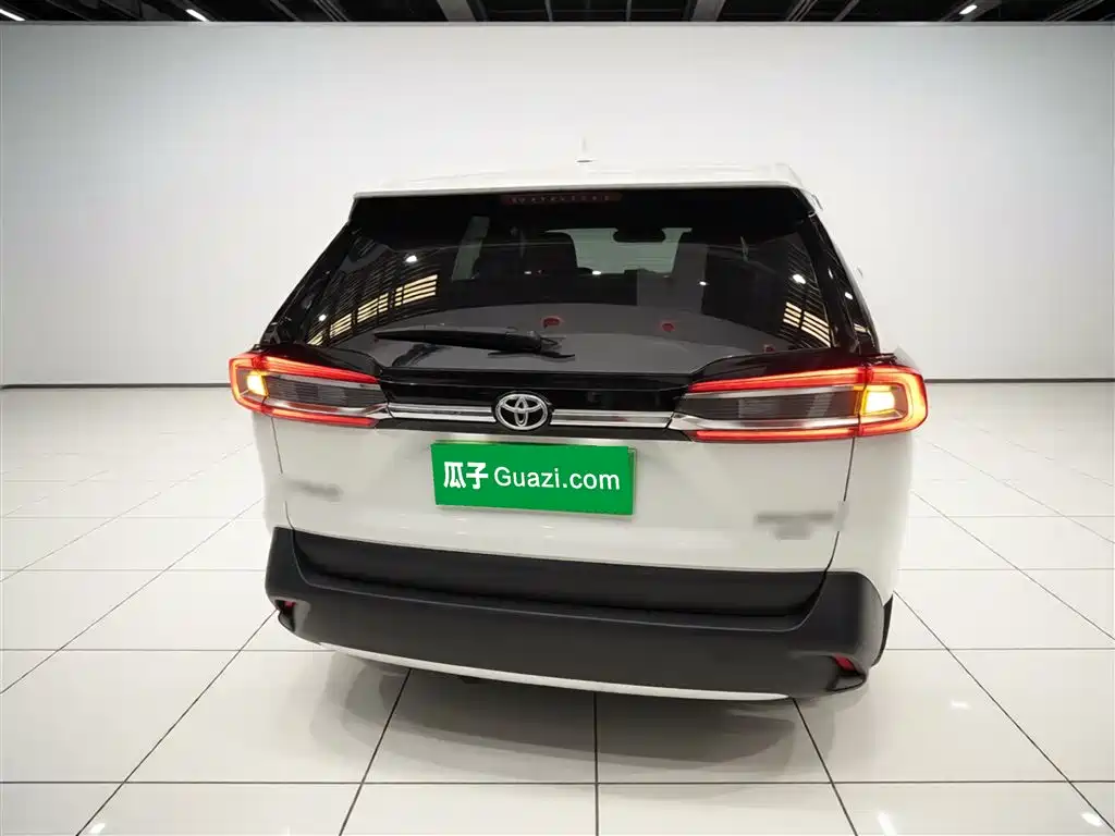 Toyota Wildlander 2022 2.0L CVT AWD Luxury Edition фото 6