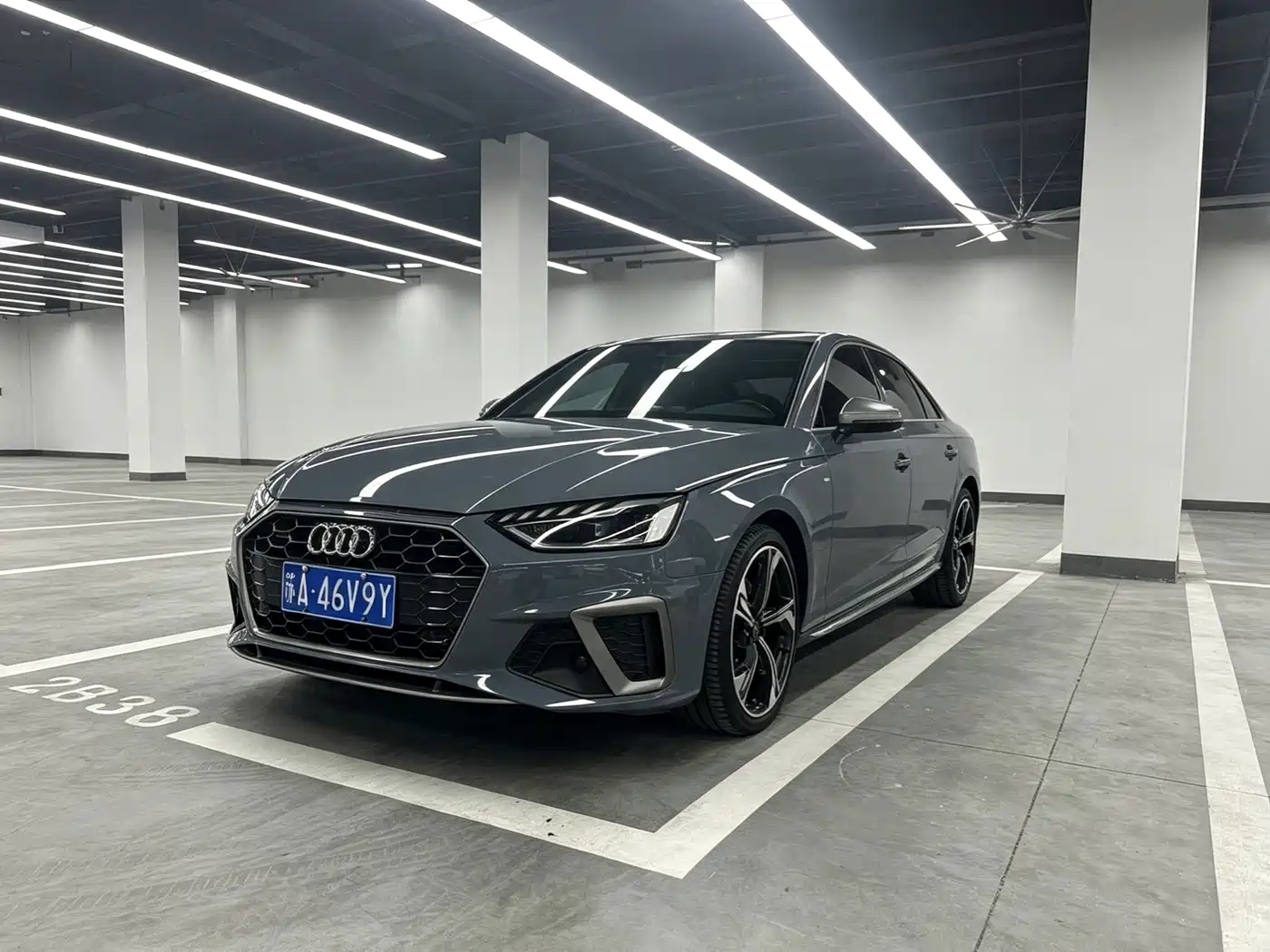 Фото 1 - Audi A4L
