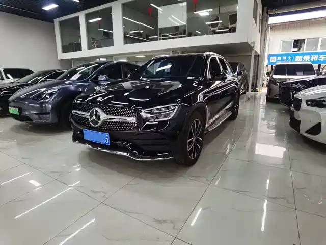 MERCEDES-BENZ GLC