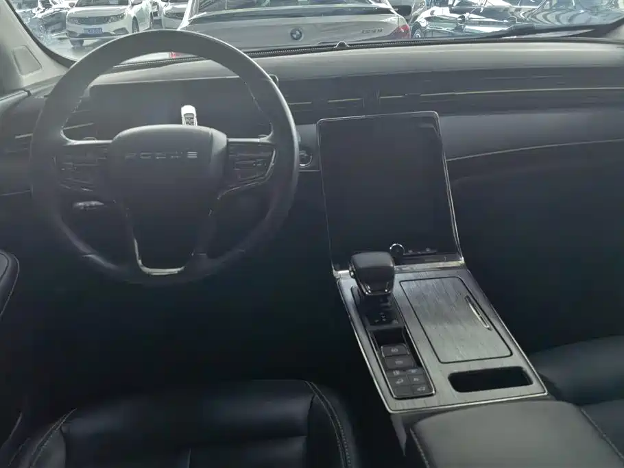 ROEWE RX5 NEW ENERGY