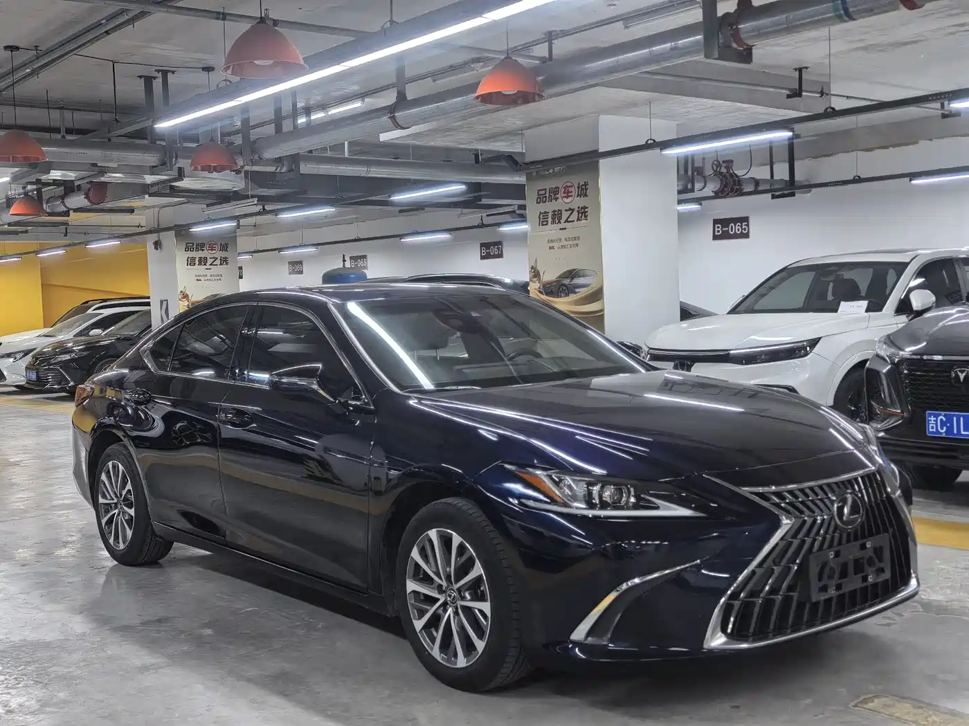 Lexus ES 2021 200 Luxury Edition фото 3
