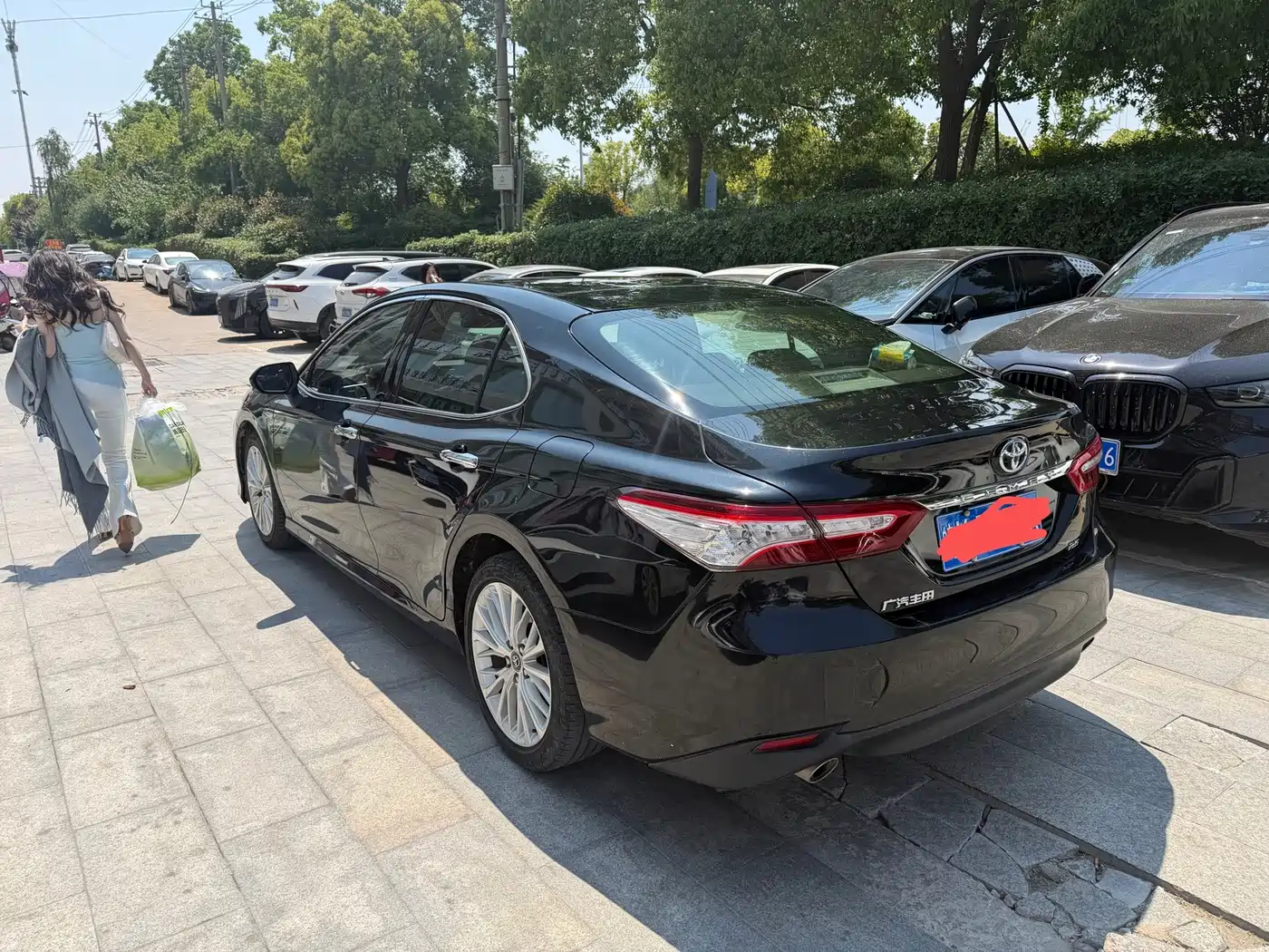 Фото 4 - Toyota Camry
