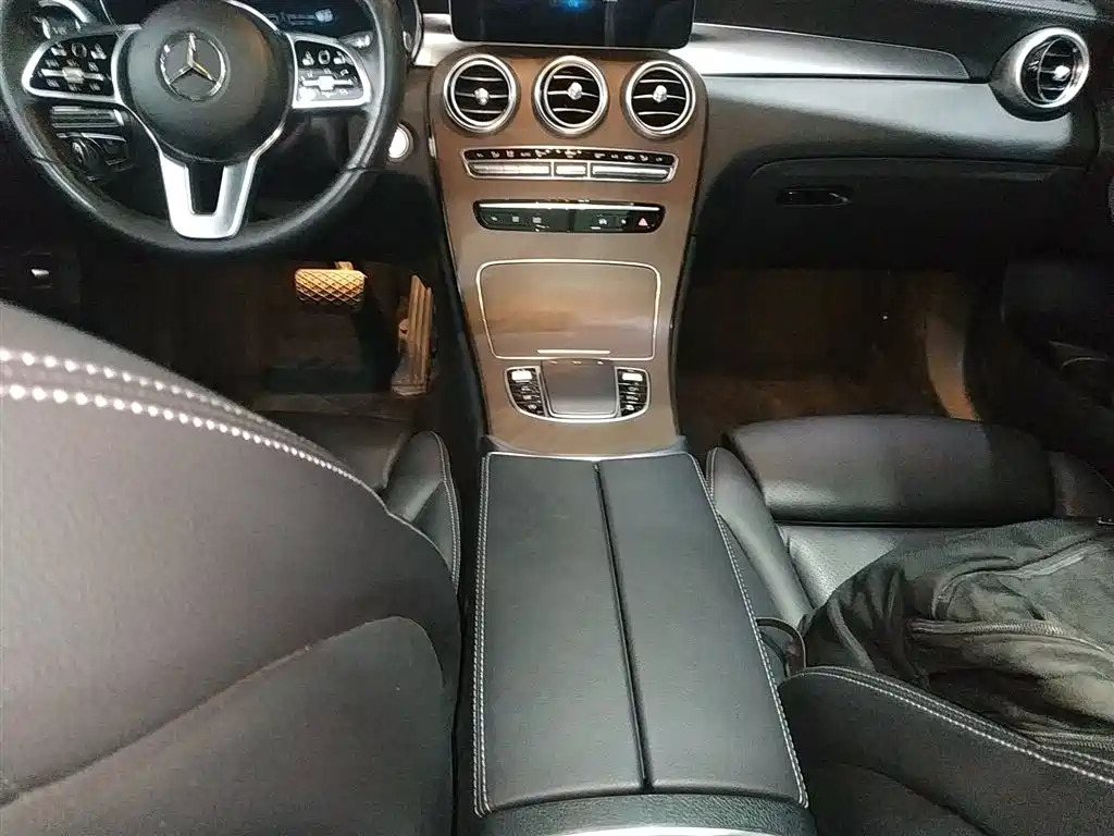 Mercedes-Benz GLC 2022 Facelift GLC 300 L 4MATIC Dynamic Collector's Edition фото 8
