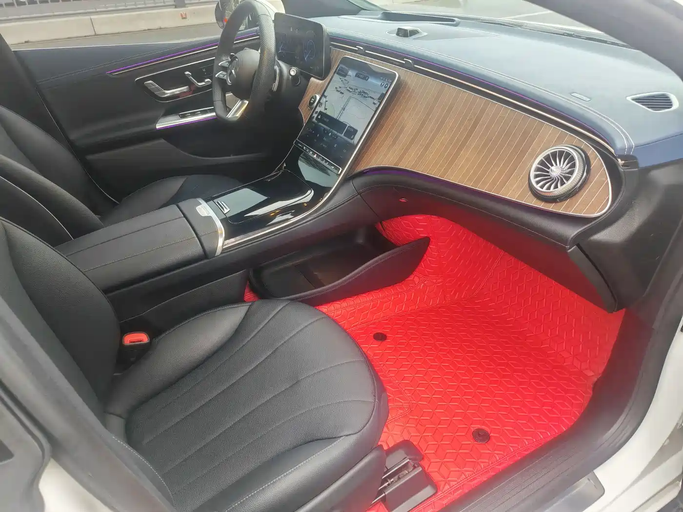 Mercedes-Benz EQE 2022 350 Luxury Edition фото 14