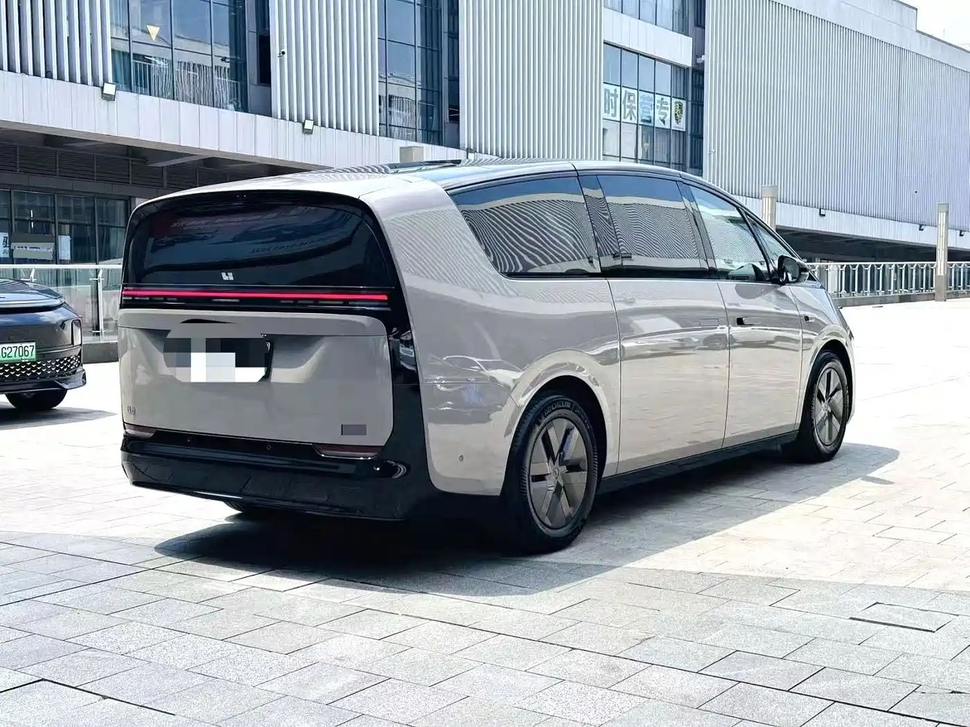Li Auto MEGA 2024 2025 Ultra Smart Renewal Edition