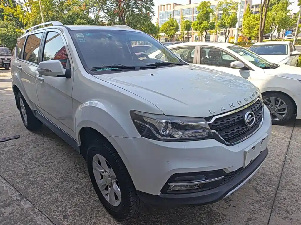 Landwind X8 2018 2017 2.0T Gasoline 4X2 Luxury