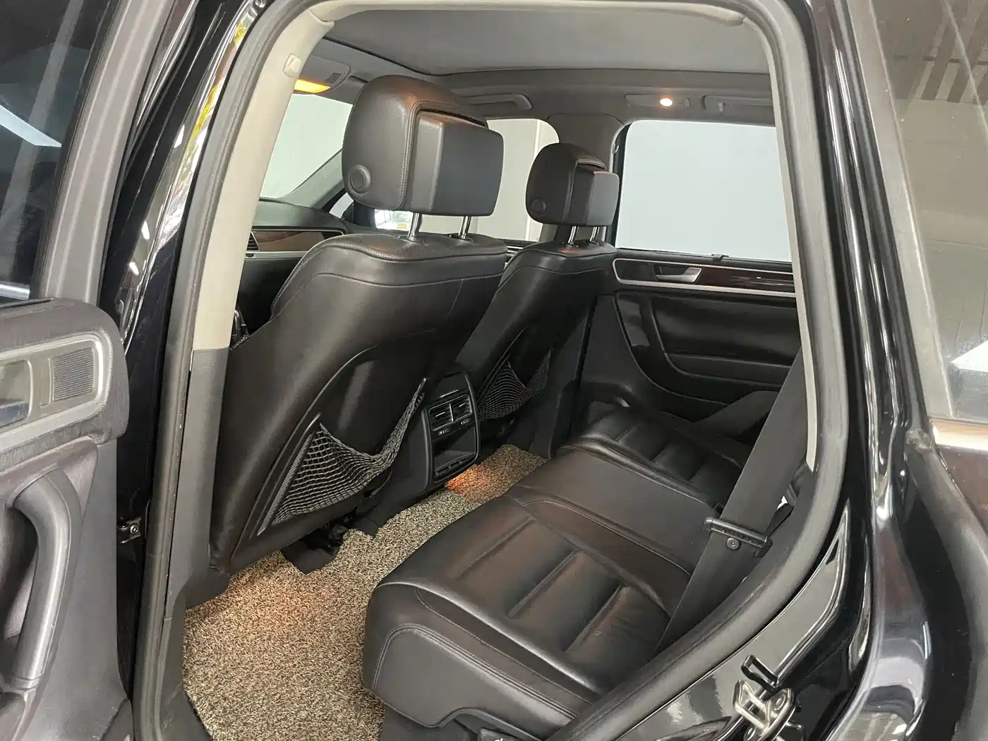 Фото 5 - Volkswagen Touareg