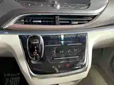 Фото 21 - Buick GL8