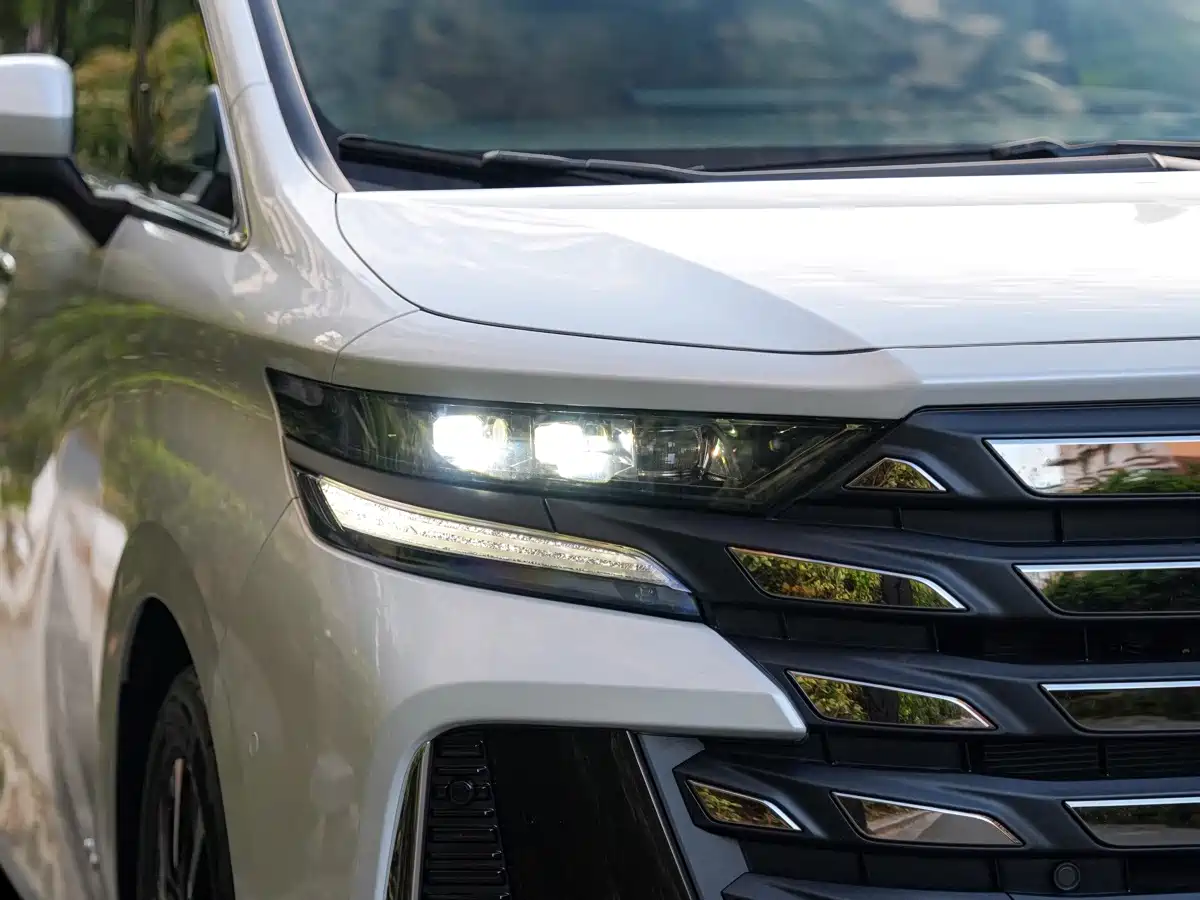 Toyota Vellfire 2026 2025 Crown Hybrid 2.5L Ink Gold Edition