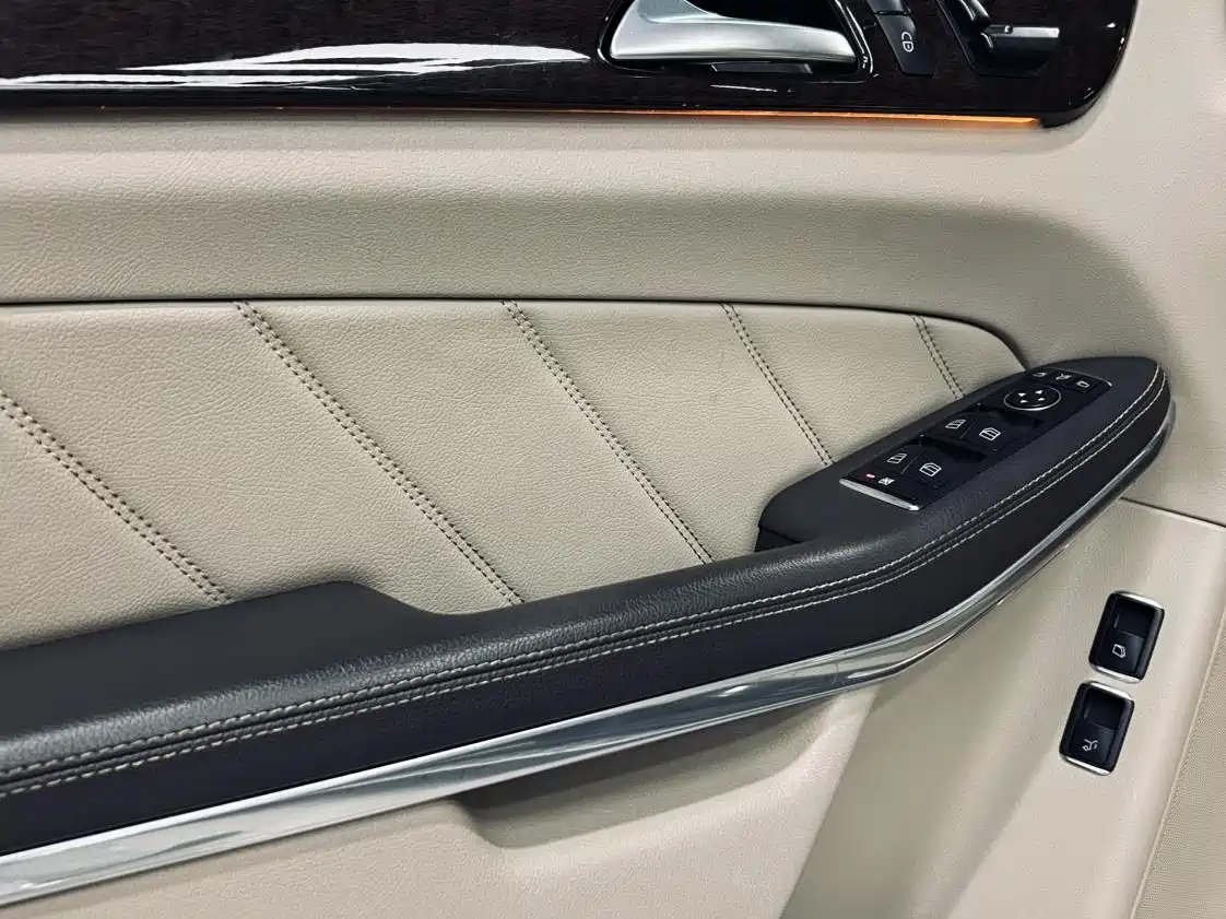 Mercedes-Benz GL-Class фото 11