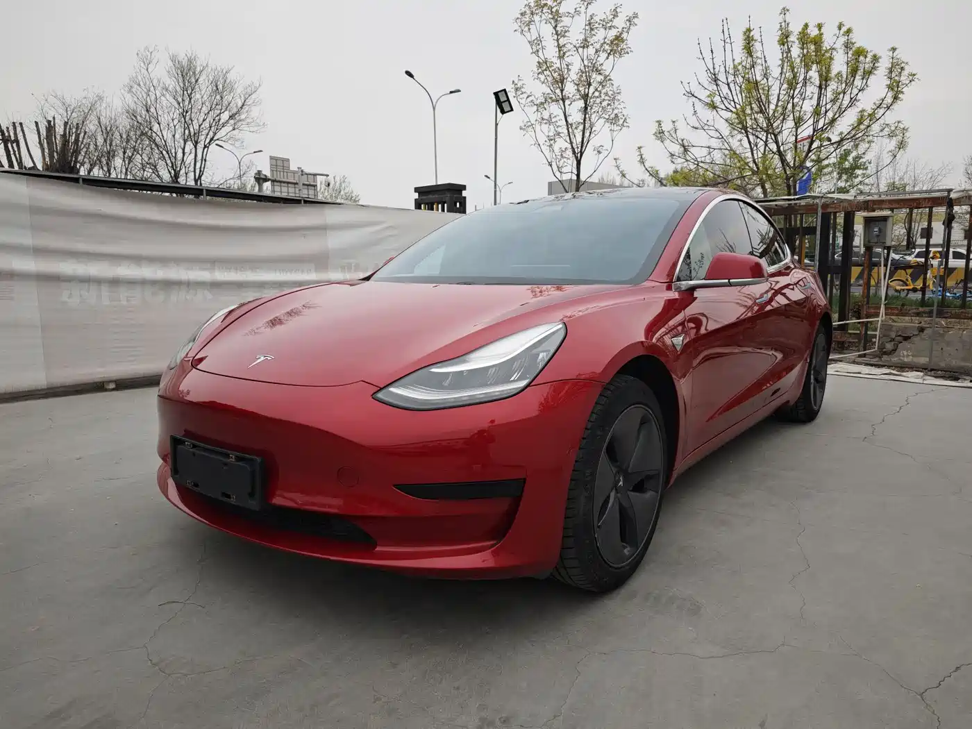 TESLA MODEL 3