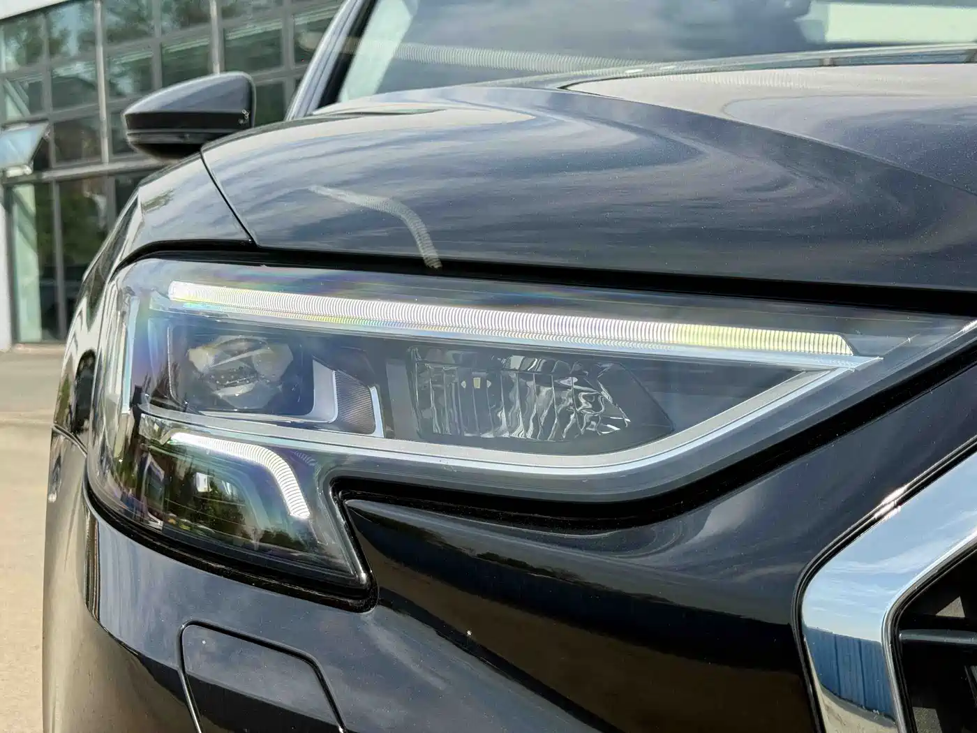 Audi A8 2023 A8L 45 TFSI quattro Luxury фото 10