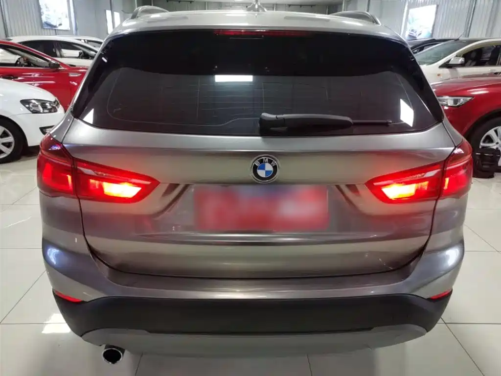 BMW X1 2018 sDrive18Li Fashion Model фото 22