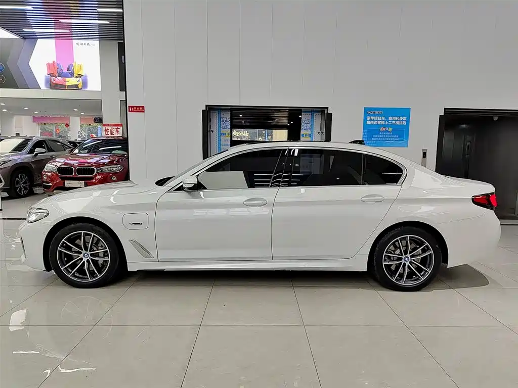 BMW 5 SERIES NEW ENERGY