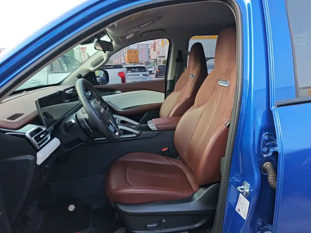 SAIC Maxus Interstellar 2023 2023 Interstellar H 2.0T Automatic Diesel Twin-Turbo 4WD Luxury Long Wheelbase