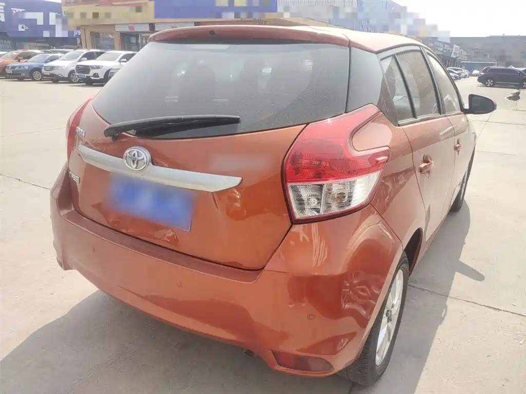 Toyota YARiS L Zhi Xuan 2015 1.5E Auto Charming Edition фото 7