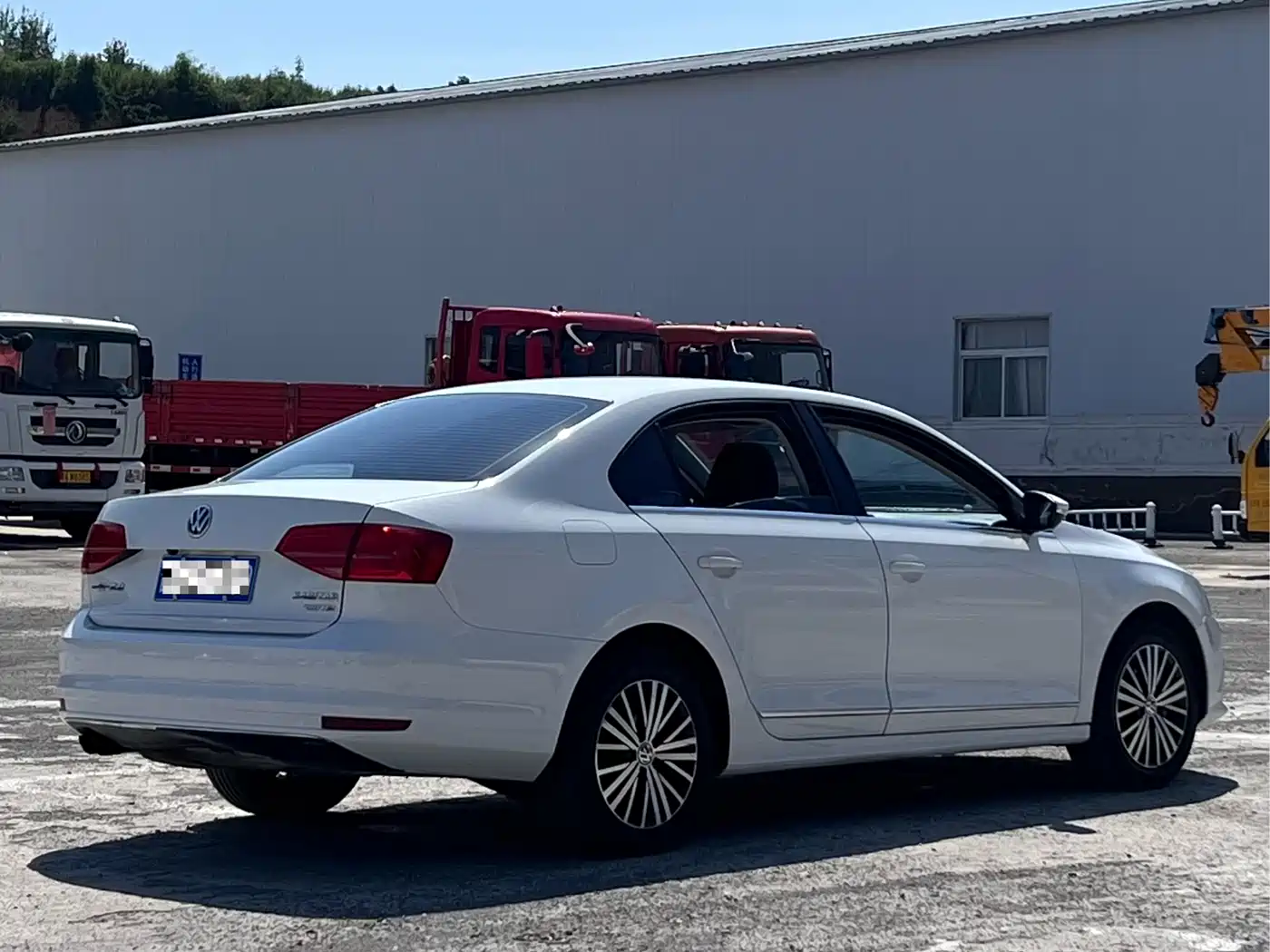 Фото 4 - Volkswagen Sagitar