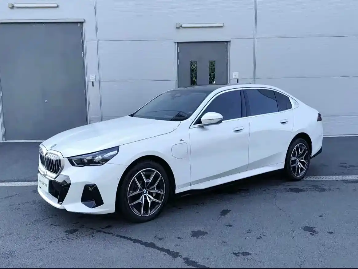 BMW i5 2026 2025 eDrive 35L M Sport Package