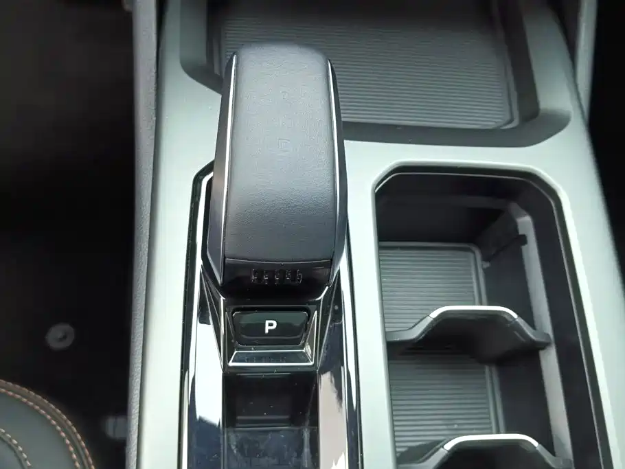 Geely Haoyue L 2023 2023 2.0T DCT Premium Model