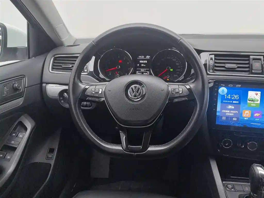 VOLKSWAGEN SAGITAR