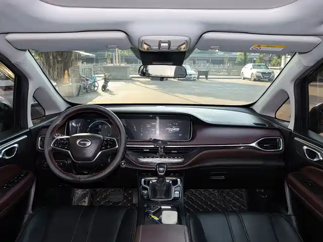 GAC Trumpchi Trumpchi M6 2021 270T DCT Premium Edition (7-seater) — фото 5