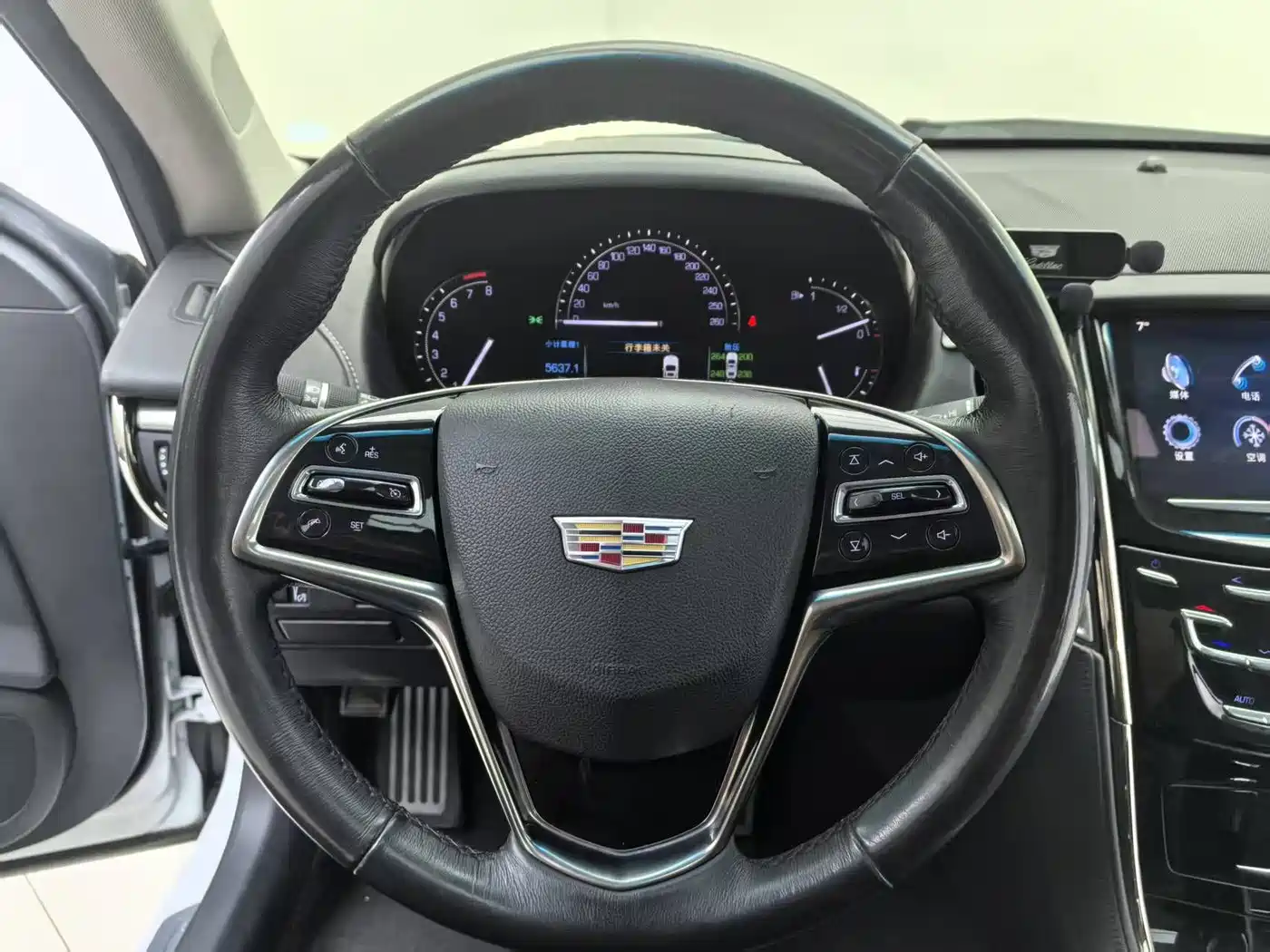 Cadillac ATS-L 2017 28T Technology фото 18
