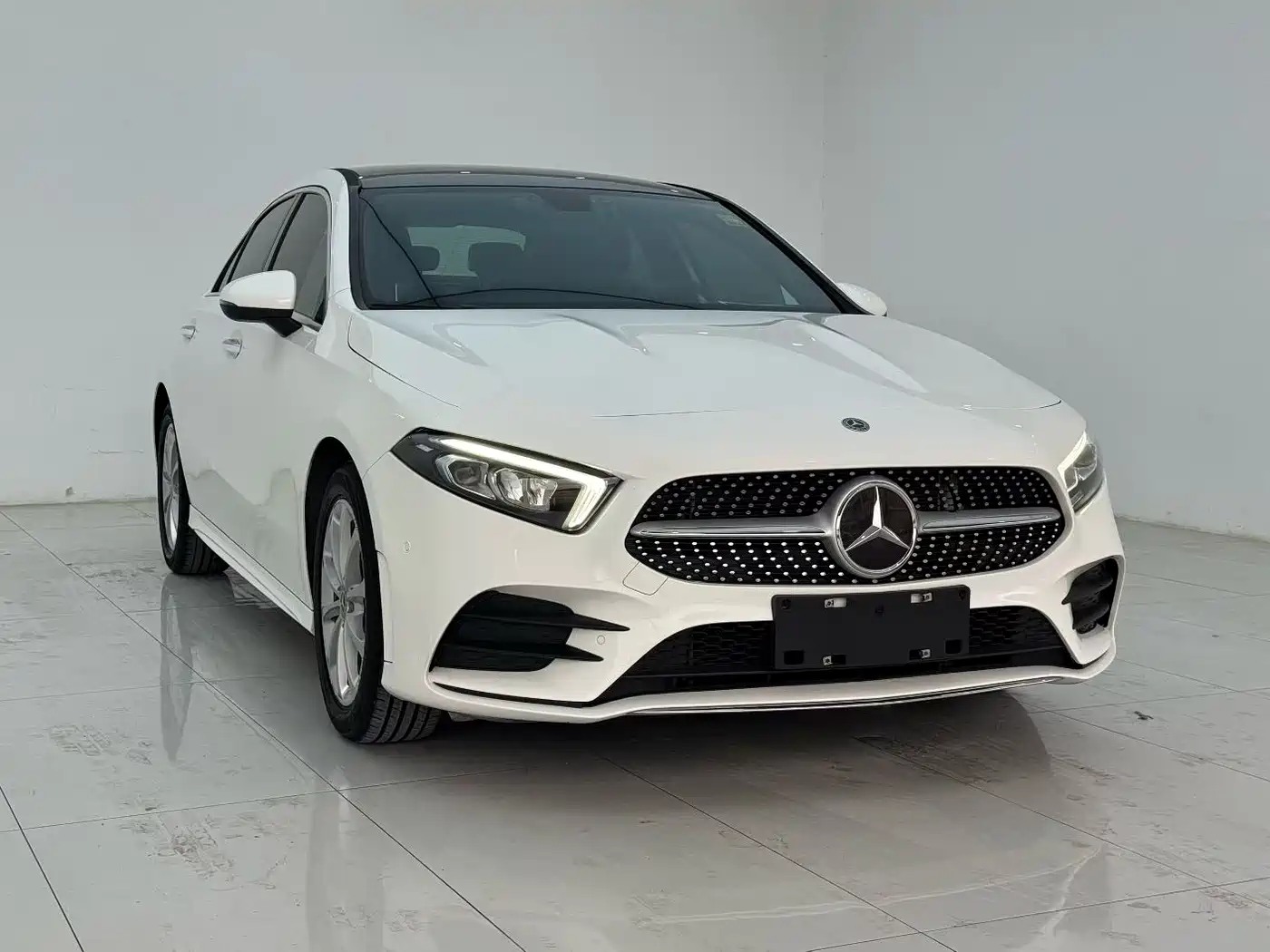 Mercedes-Benz A-Class 2020 Facelift A 200 L Sport Sedan Fashion фото 2