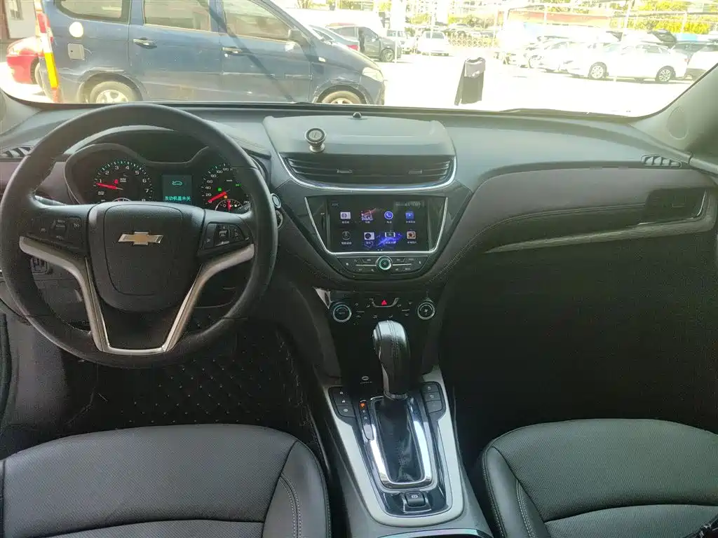 Chevrolet Malibu 2017 1.5T Automatic Luxury Edition фото 10