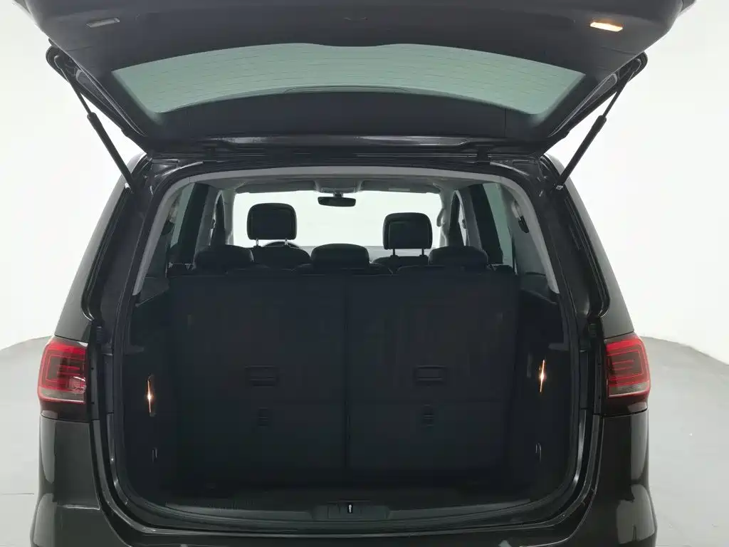 Фото 16 - Volkswagen Sharan