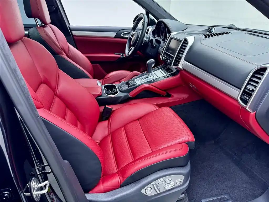 Porsche Cayenne 2016 Cayenne Turbo 4.8T фото 18