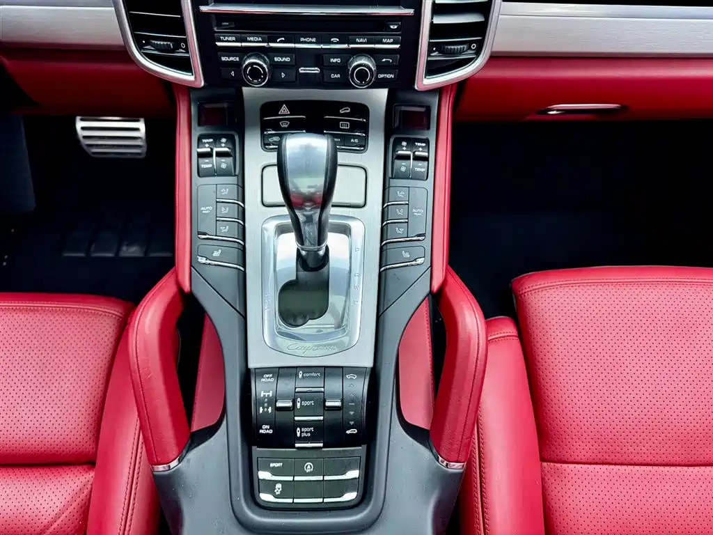 Porsche Cayenne 2016 Cayenne Turbo 4.8T фото 15