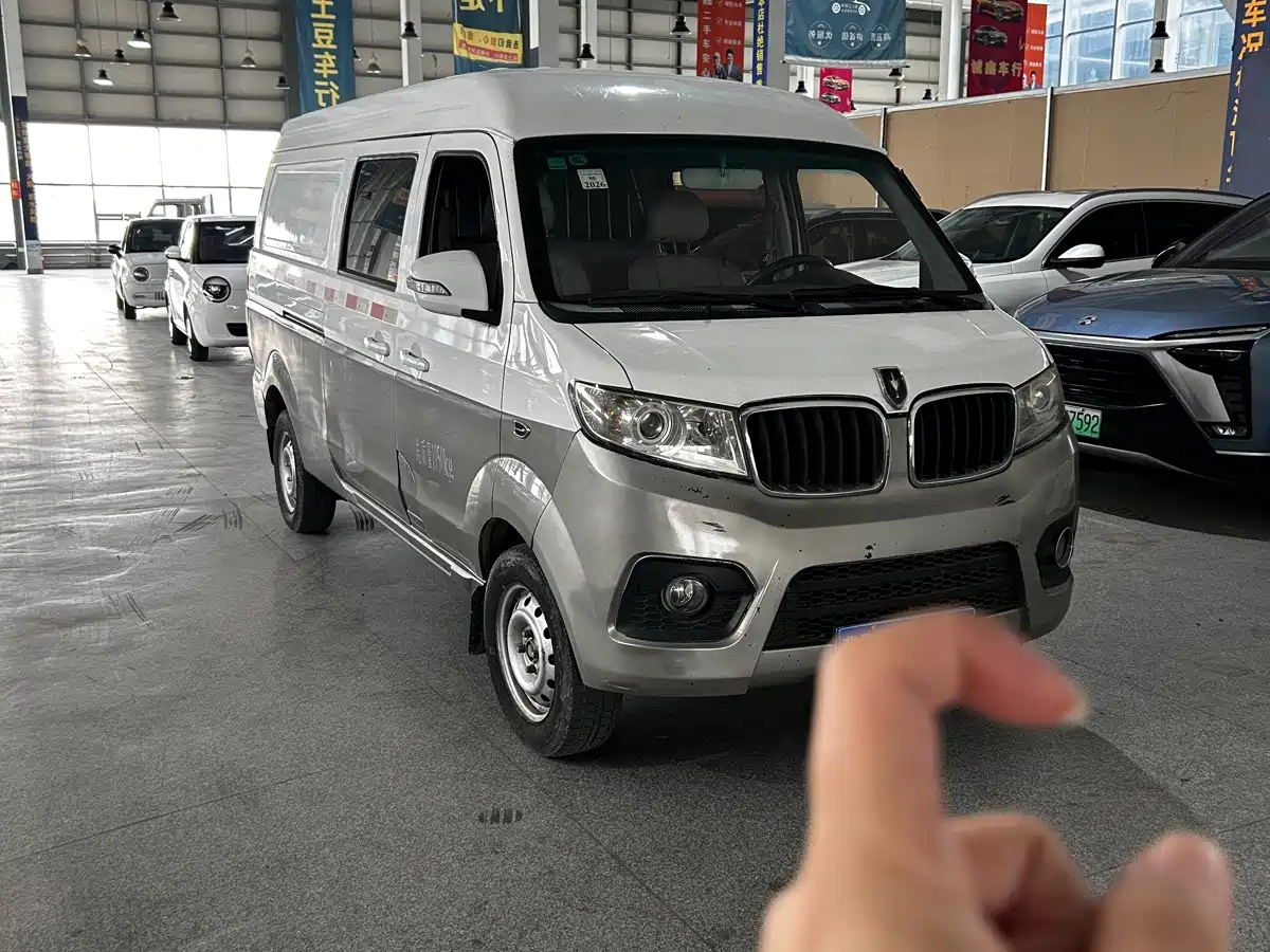 Jinbei New Hiace S 2018 2018 Model 1.5L Fortune Version Van DLCG14