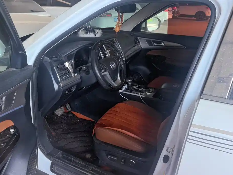 Changan CS95 2017 2017 2.0T FWD Zhiyuan Edition
