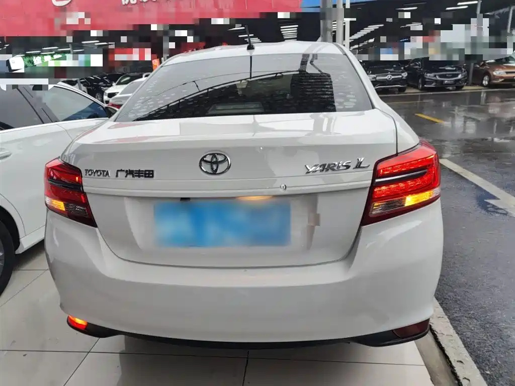 Toyota YARiS L Zhi Xiang 2017 1.5E CVT Charming Edition фото 6