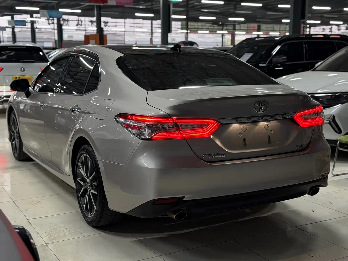 Toyota Camry 2021 2.5G Luxury Edition фото 17